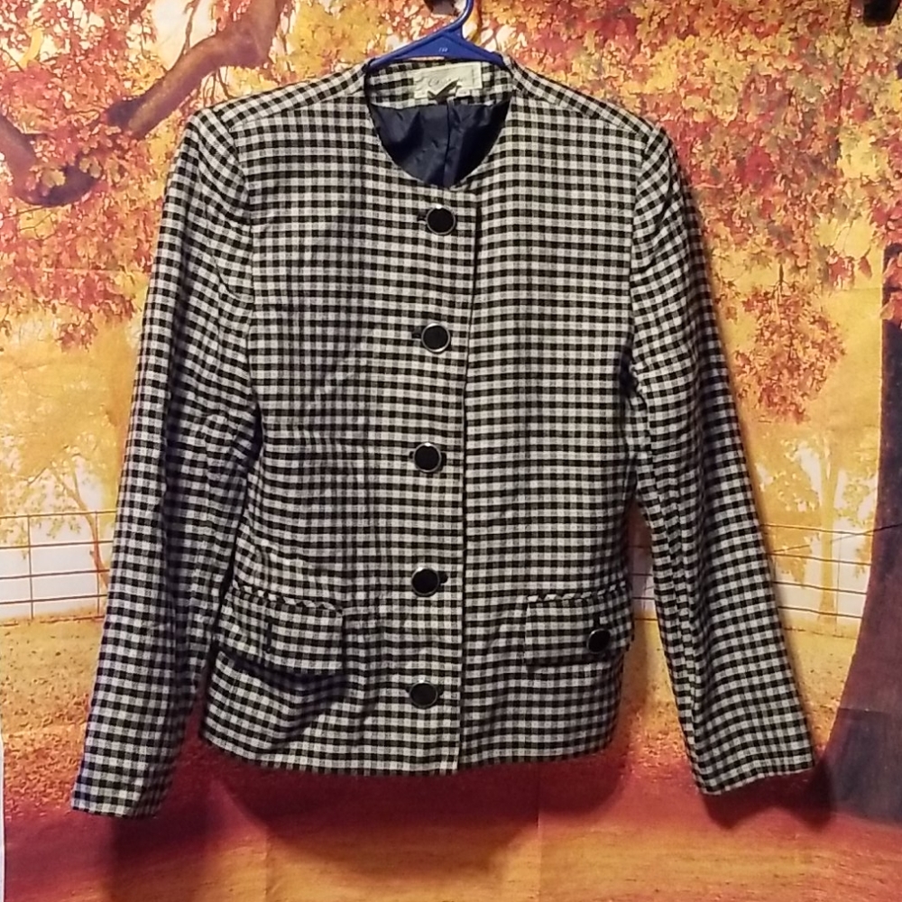 Size 7/8 Navy Blue & White Blazer